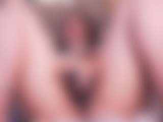 LauRoberts's Live Sex Cam Show