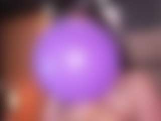 Live cam show with LauRoberts - Blonde Hair Amateur on Camsoda
