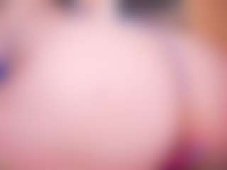 Live cam show with LauRoberts - Big Tits on Pornisteam.com