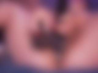 LauRoberts's Live Sex Cam Show