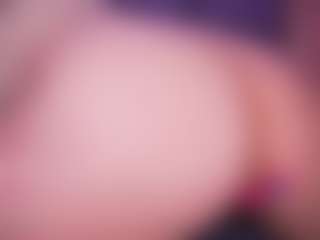 LauRoberts's Live Sex Cam Show