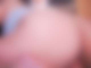 LauRoberts's Live Sex Cam Show
