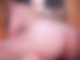 Live cam show with LauRoberts - Toys on Camsoda