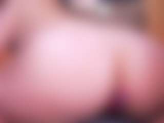 Live cam show with LauRoberts - Twerk on Camsoda