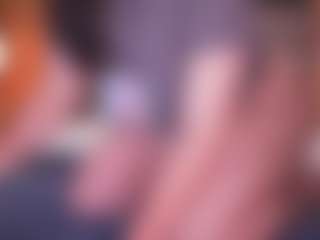 Live cam show with LauRoberts - Blonde Hair on Hubzter Live