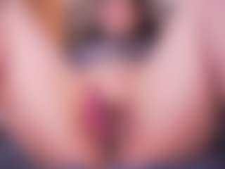 LauRoberts's Live Sex Cam Show