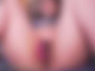 LauRoberts's Live Sex Cam Show