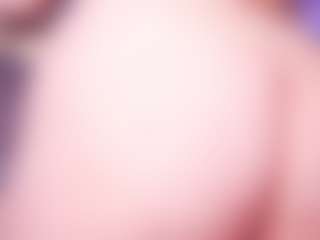 Live cam show with LauRoberts - Athletic on Mixed Magazine Live