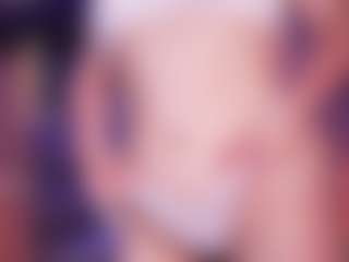 LauRoberts's Live Sex Cam Show