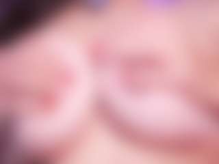 LauRoberts's Live Sex Cam Show