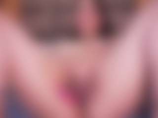 LauRoberts's Live Sex Cam Show