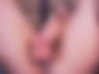 LauRoberts's Live Sex Cam Show