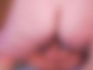 LauRoberts's Live Sex Cam Show