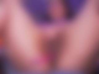 LauRoberts's Live Sex Cam Show