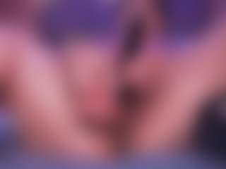 LauRoberts's Live Sex Cam Show