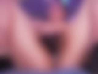 LauRoberts's Live Sex Cam Show