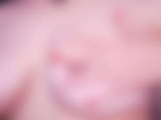 LauRoberts's Live Sex Cam Show