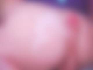Live cam show with LauRoberts - Blowjob on TeamSkeetLive