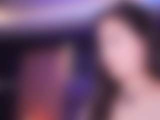 Live cam show with LauRoberts - Lush on TeamSkeetLive