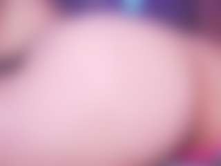 Live cam show with LauRoberts - Athletic Tease on Camsoda