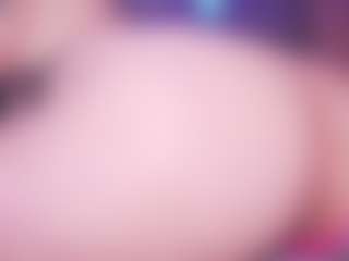 Live cam show with LauRoberts - Public Latina on Camsoda | colombia