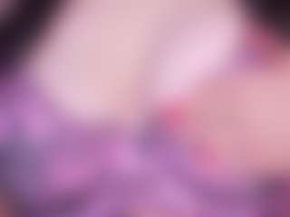 Live cam show with LauRoberts - Blonde Hair Curvy on Camsoda