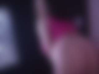 Live cam show with LauRoberts - Athletic Amateur on Dare Cams