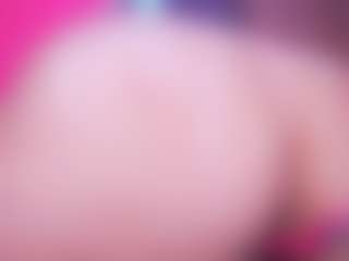 LauRoberts's Live Sex Cam Show