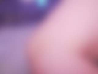Live cam show with LauRoberts - Amateur on Camming Site