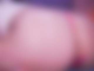 Live cam show with LauRoberts - Oil on SpankPalCams