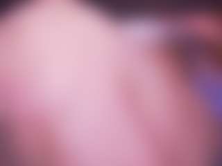 Live cam show with LauRoberts - Oil on xxxlivecams.org