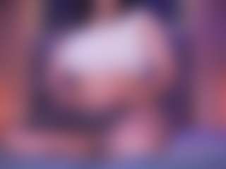 LauRoberts's Live Sex Cam Show