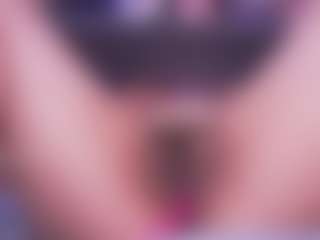 LauRoberts's Live Sex Cam Show