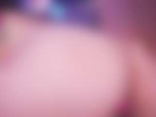 LauRoberts's Live Sex Cam Show