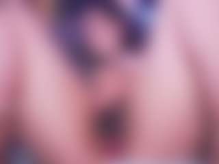 LauRoberts's Live Sex Cam Show
