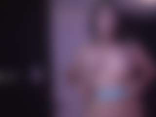 LauRoberts's Live Sex Cam Show