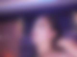 Live cam show with LauRoberts - Cute on Hubzter Live