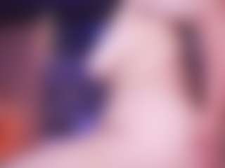 LauRoberts's Live Sex Cam Show