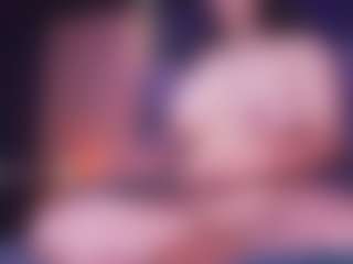 Live cam show with LauRoberts - Blonde Hair on Camsoda