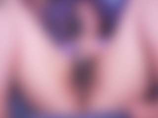 LauRoberts's Live Sex Cam Show