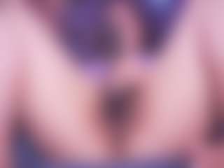 Live cam show with LauRoberts - Anal Lovense on livesuperchat.net