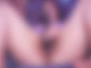 LauRoberts's Live Sex Cam Show