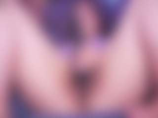 LauRoberts's Live Sex Cam Show