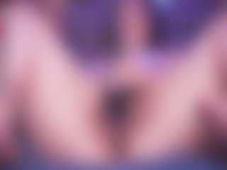 LauRoberts's Live Sex Cam Show