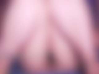 LauRoberts's Live Sex Cam Show