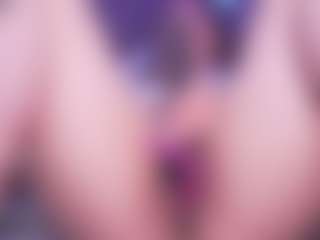 Live cam show with LauRoberts - Nipple Piercings on UwU Esports
