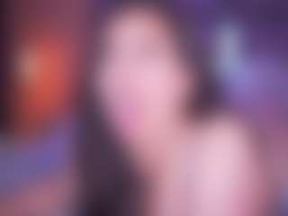 Live cam show with LauRoberts - Nipple Piercings on hrnylive.com