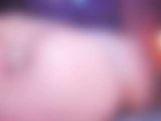 Live cam show with LauRoberts - Nipple Piercings on PervPlay.com