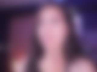 Live cam show with LauRoberts - Cute on Stripli.com