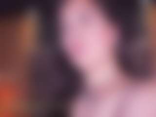 Live cam show with LauRoberts - Facial on Camsoda